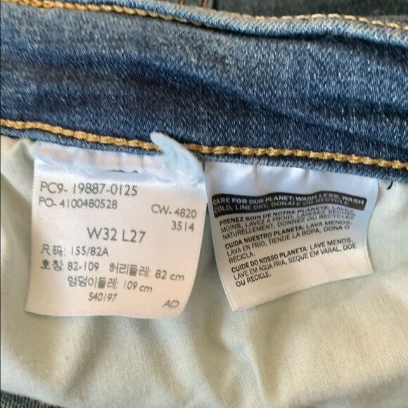 Levi's Boyfriend Fit Ankle Jeans Women's Classic Mid-Rise Zip Up Plus Size 32 - Picture 4 of 12